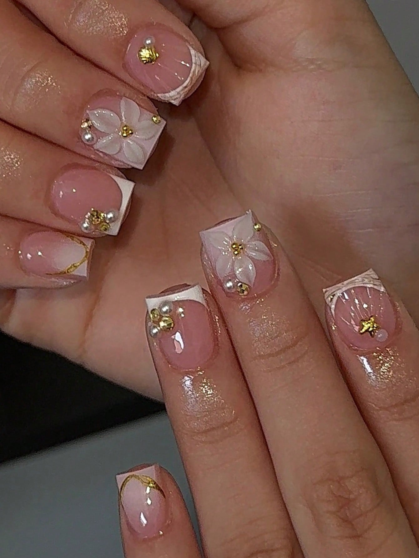 Nail Art Ideas - 24 faux ongles carrés courts blancs